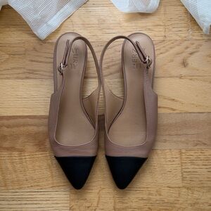 Naturalizer Tan and Black Slingback Heels